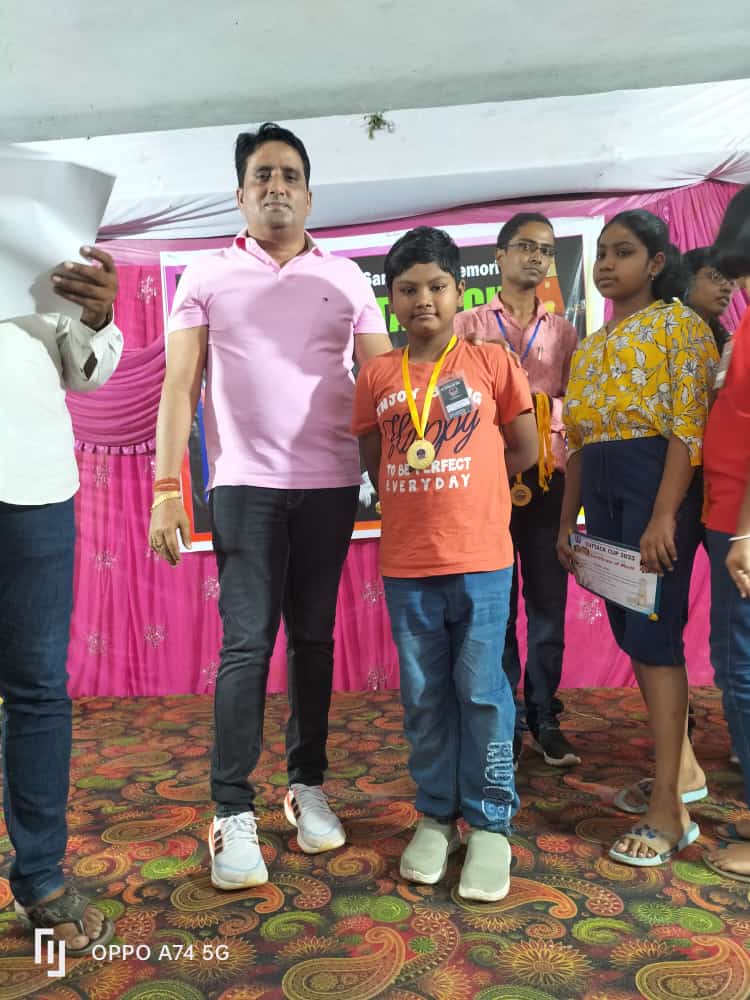 Congratulations to Sai Pratik Das, From Std.4 for his outstanding achievement of winning a gold medal in the chess championship!!!